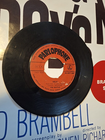 The Beatles Help! 7" single vinyyli