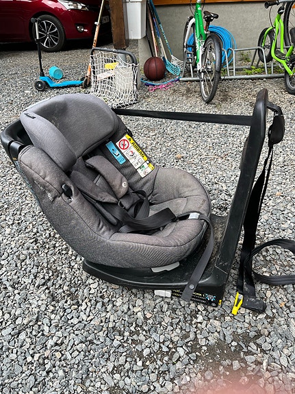 Maxi-Cosi turvaistuin koko 18 ISOFIX harmaa