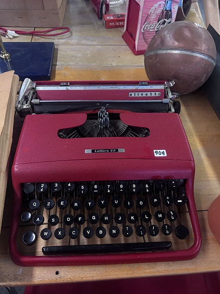 Olivetti Lettera 22 Kirjoituskone