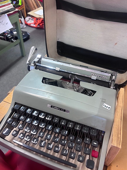 Olivetti Lettera 32 kirjoituskone