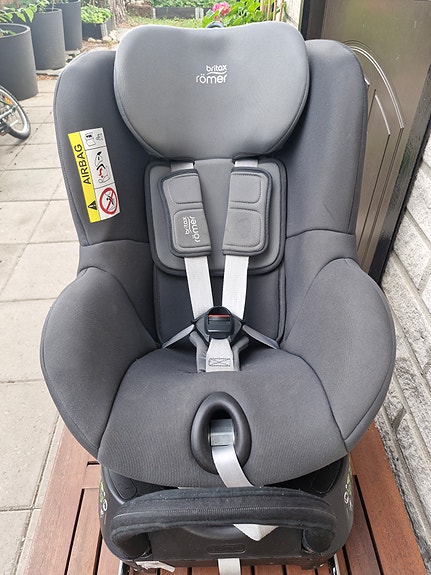 Britax Dualfix 2R 18 kg kääntyvä