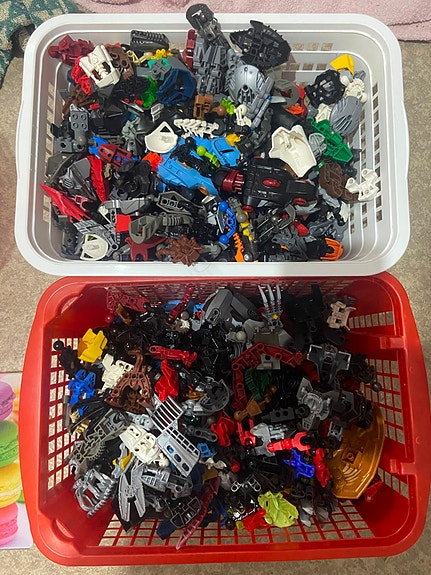 Lego bionicle
