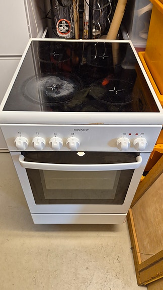 Electrolux RKX505 keraaminen liesi uunilla valkoinen