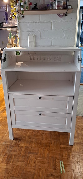 IKEA Hemnes valkoinen hoitopöytä/lipasto laatikoilla