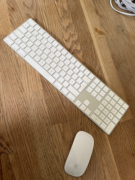 Apple näppäimistö ja hiiri