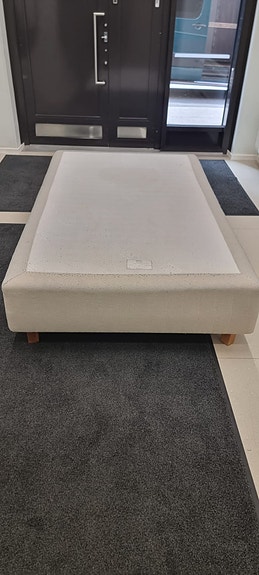 Hyvä sänky 120×200 kuljetus kuulu hintaan vaan Uusimaa aluella