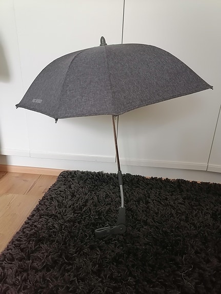 Aurinkovarjo /sateenvarjo rattaisiin