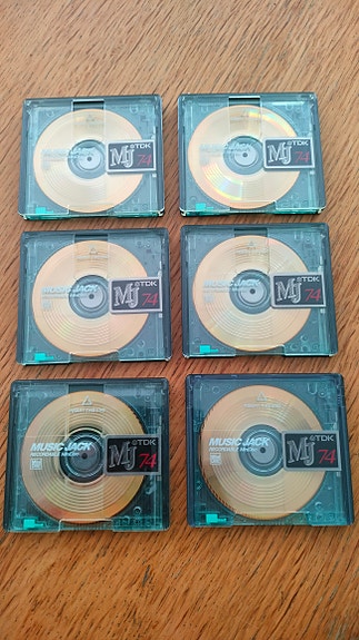 6 kpl. TDK 74 MD MiniDisc -levyä (käytetty)