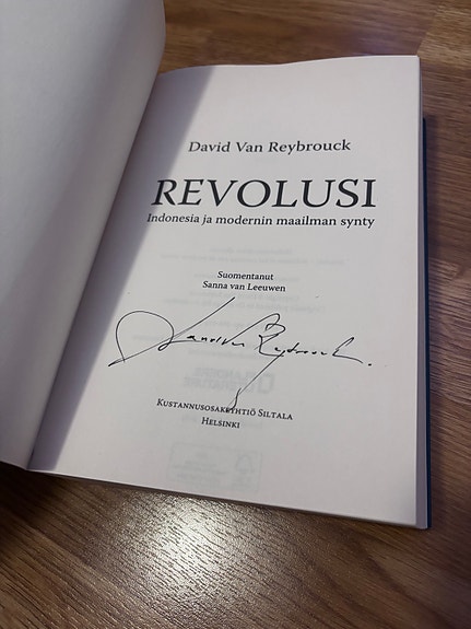 David Van Reybrouck: Revolusi – Indonesia ja modernin maailman synty signeeraus!