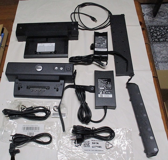Dell telakka x2 + virtalähteet ym