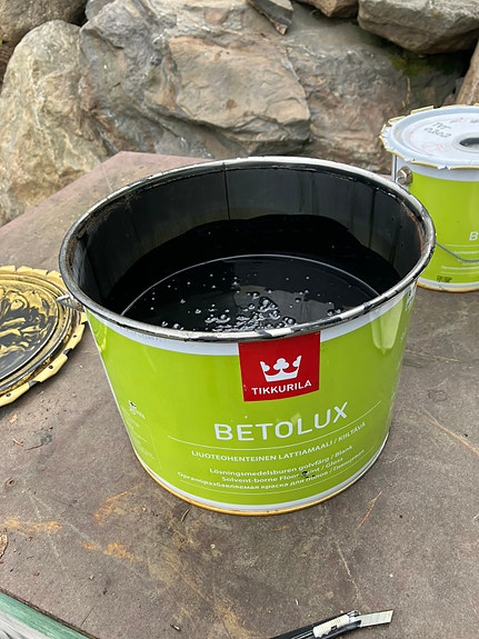 Betolux 5L, musta