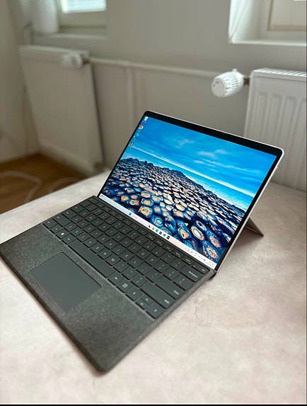 Microsoft Surface Pro tietokone/tabletti