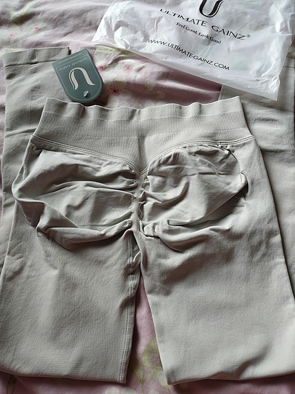 Uudet Beau push-up leggingsit