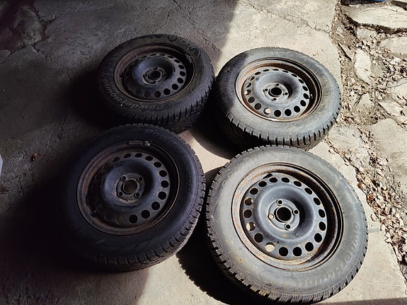 Opel 15" nastarenkaat