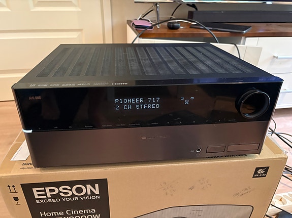 Harman Kardon AVR 355 7.1 AV-vahvistin + The Bridge II