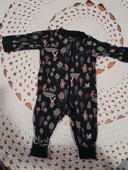 Lindex baby yöpuku
