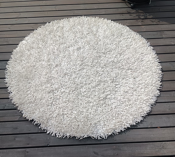 Askon pyöreä valkoinen nukkamatto Ø 130 cm