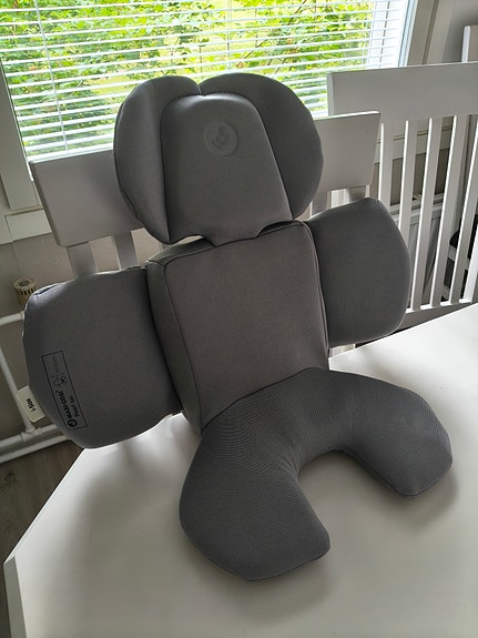 Maxi-Cosi Pearl 360 istuimen lisäosa pienelle vauvalle