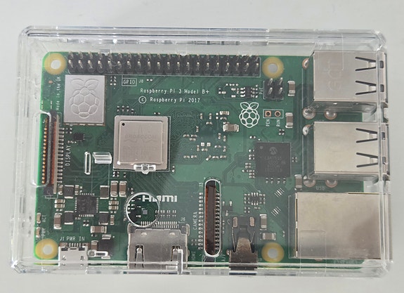 Raspberry Pi 3 Model B+ paketti