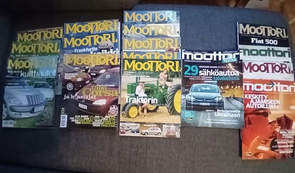 Moottori lehtiä