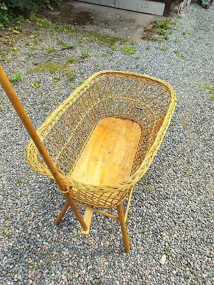 Vintage rottinkisänky 50-luvulta (arvio)