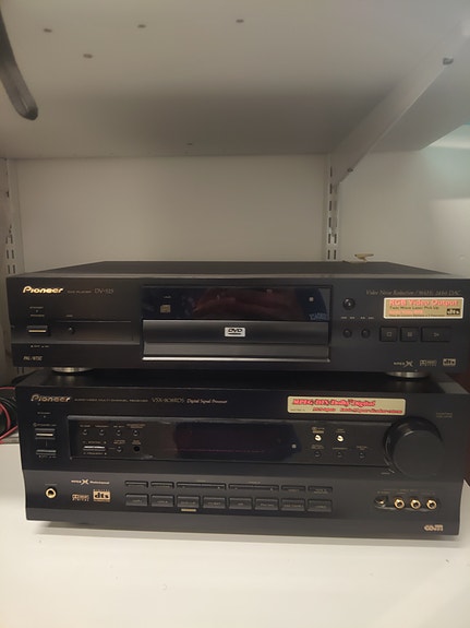 Pioneer äänentoistosetti vahvistin, CD-soitin ja kaiuttimet