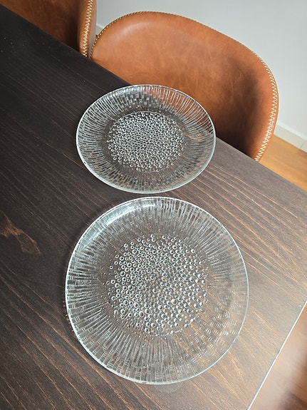 Iittala Ultima Thule lautaset halkaisia 24.5cm