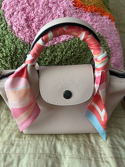 Longchamp nahkainen olkalaukku vaaleanpunainen.