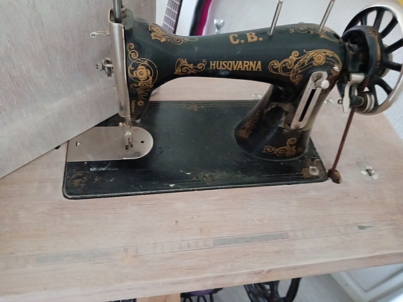 Husqvarna vanha ompelukone