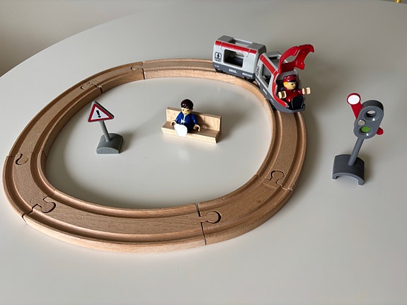 BRIO Travel Circle Set (33511) / Matkustus-ympyrärata