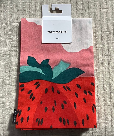 Tyynynpäällinen, Mansikkavuori, M a r i m e k k o