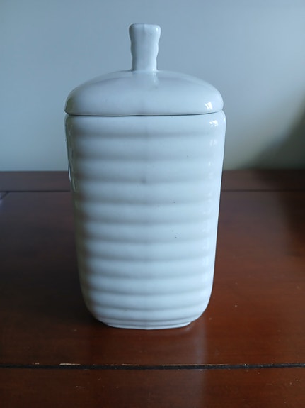 Valkoinen Arabian purkki
