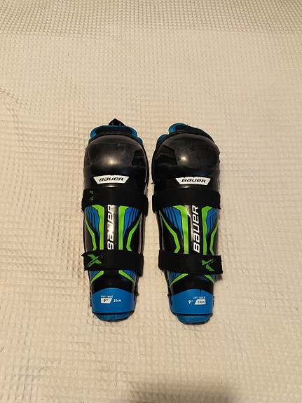Bauer X polvisuojat (9"/23cm)