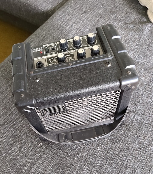 Roland Microcube