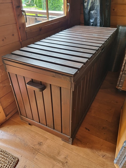 Säilytyslaatikko puu