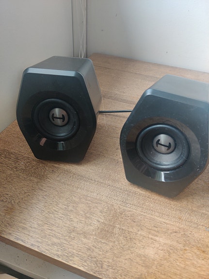 Pienet edifier g2000 tietokone kaiuttimet