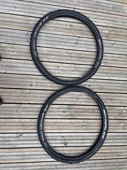 Schwalbe Ice Spiker Pro nastarenkaat 26”.