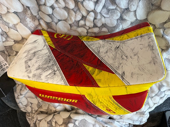 Warrior Ritual G7.1 Custom SR maalivahdin kilpi