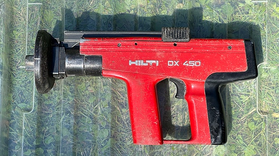 Hilti D450 naulain