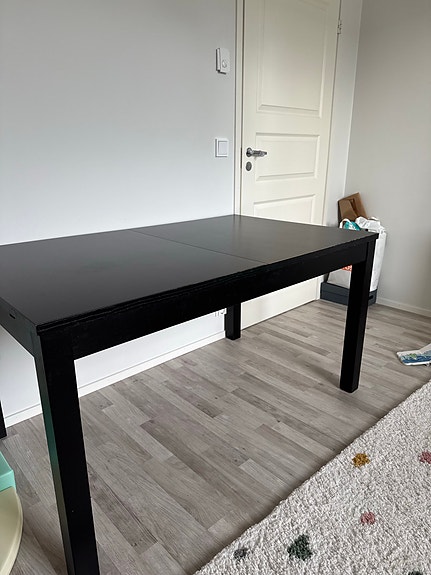 Ikea bjursta jatkettava ruokapöytä