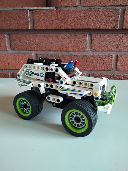 Lego poliisi maasturi
