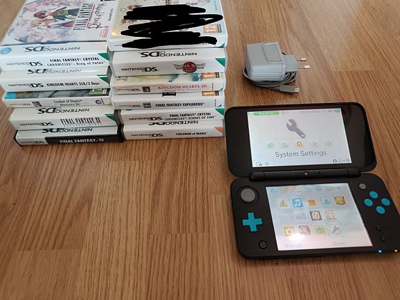 New Nintendo 2DS XL + 10 peliä