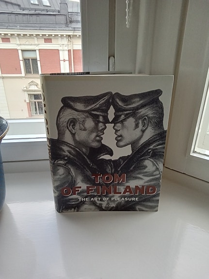 Tom of Finland - The Art of Pleasure -kirja
