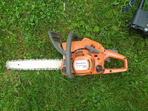 Husqvarna 235 moottorisaha