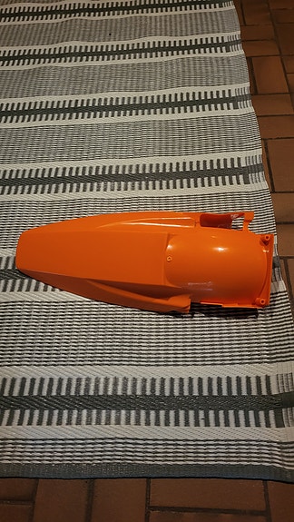 KTM takalokasuoja