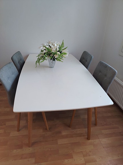 Dining Table + 4 Chairs