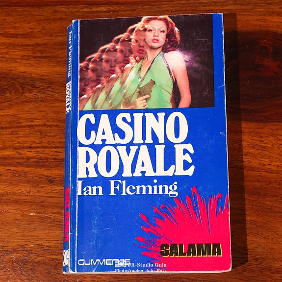 Casino Royale - Ian Flemingin kirja James Bondin seikkailuista
