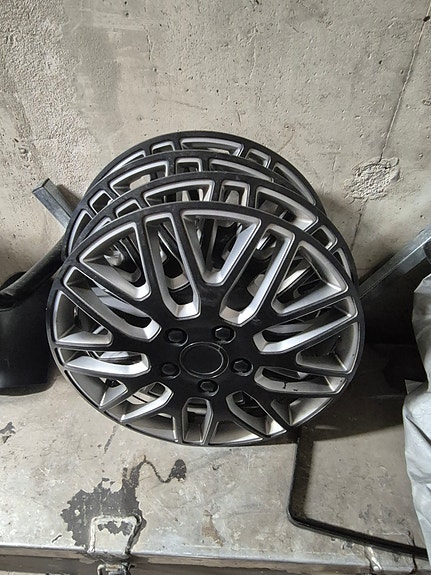 14"pölykapselit toyota yaris