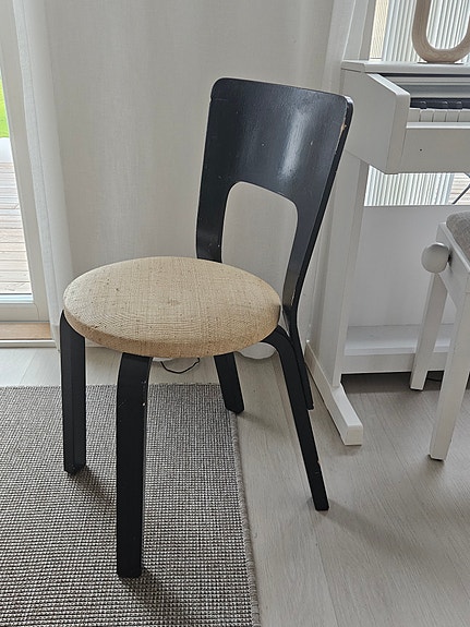 Artek 66 alkuperäisellä niinikankaalla