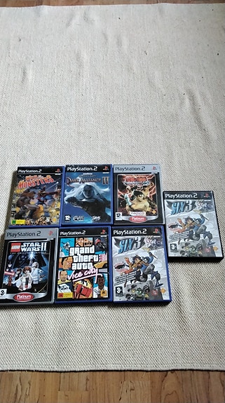 playstation 2 pelit 7kpl,  naarmuja